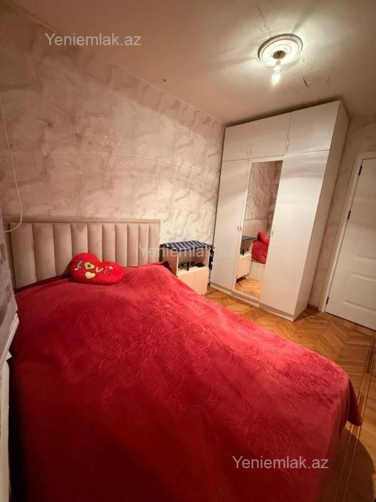 Satılır 3 otaqlı köhnə tikili 65 m²