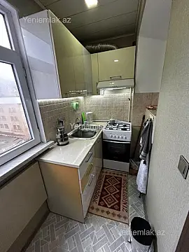 Satılır 2 otaqlı köhnə tikili 40 m²