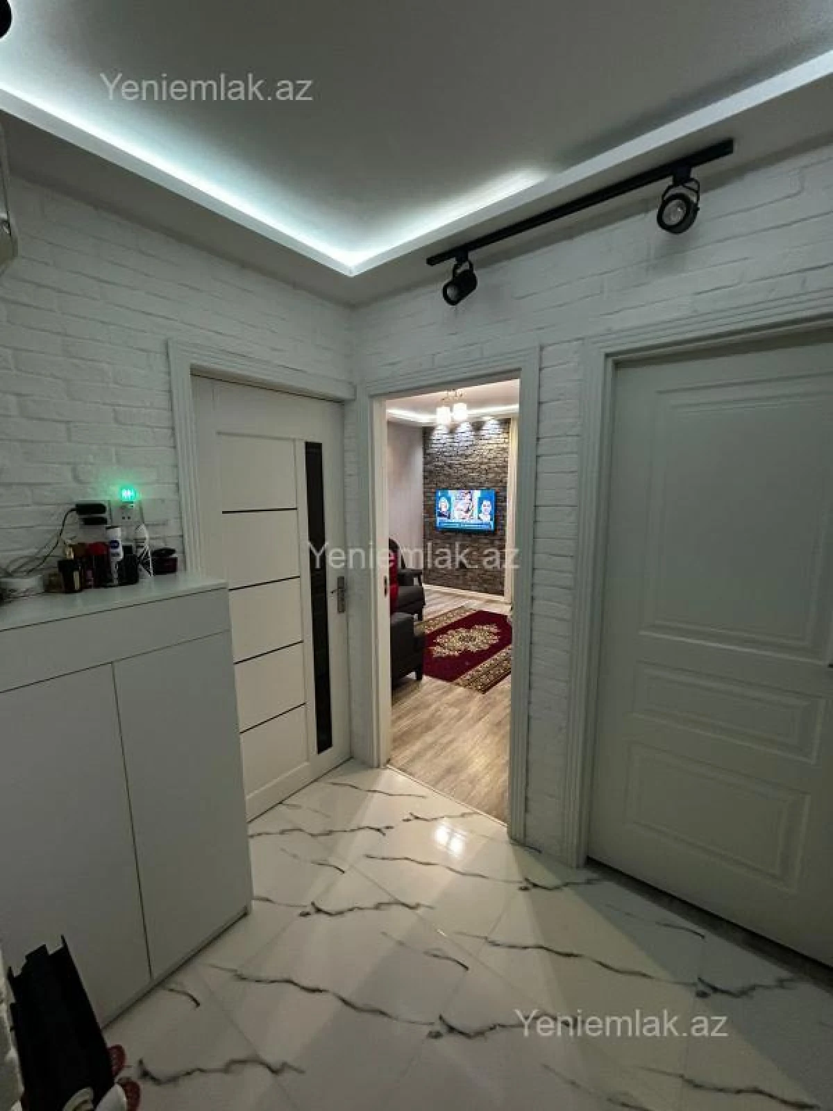 Satılır 2 otaqlı köhnə tikili 40 m²