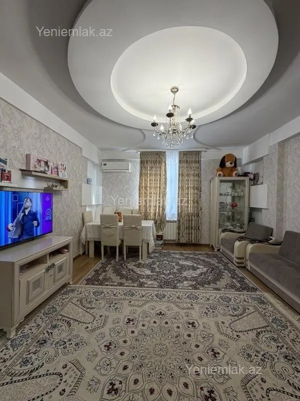 Satılır 2 otaqlı yeni tikili 75 m²
