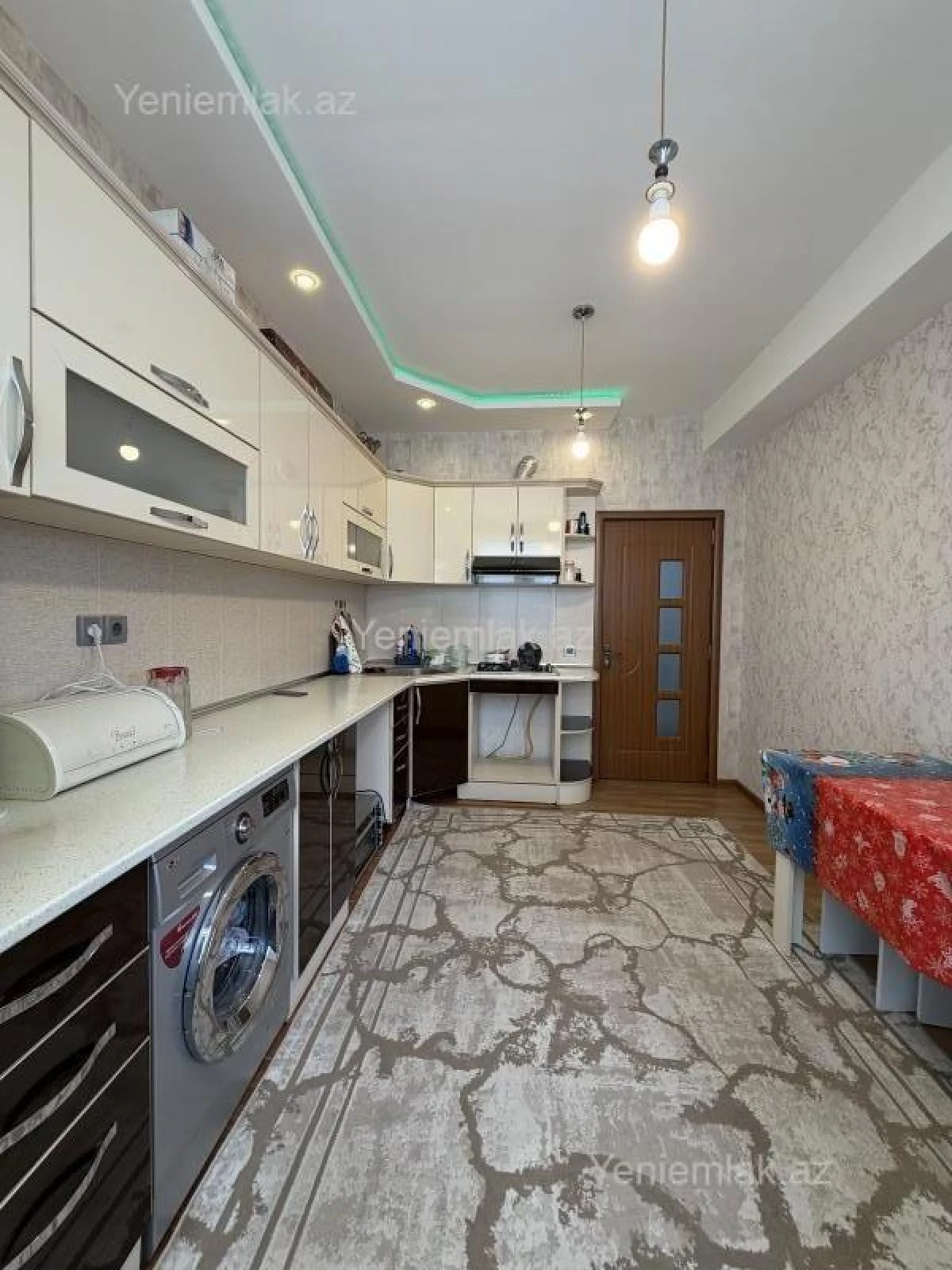 Satılır 2 otaqlı yeni tikili 75 m²