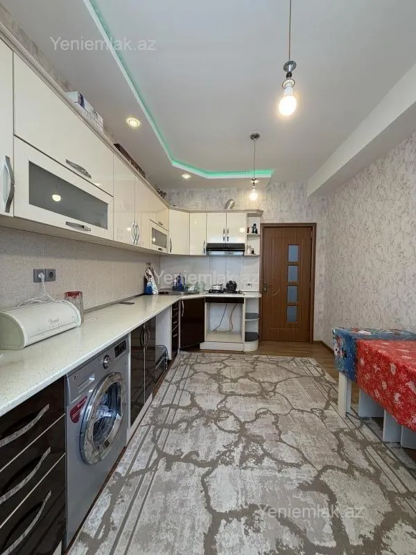 Satılır 2 otaqlı yeni tikili 75 m²