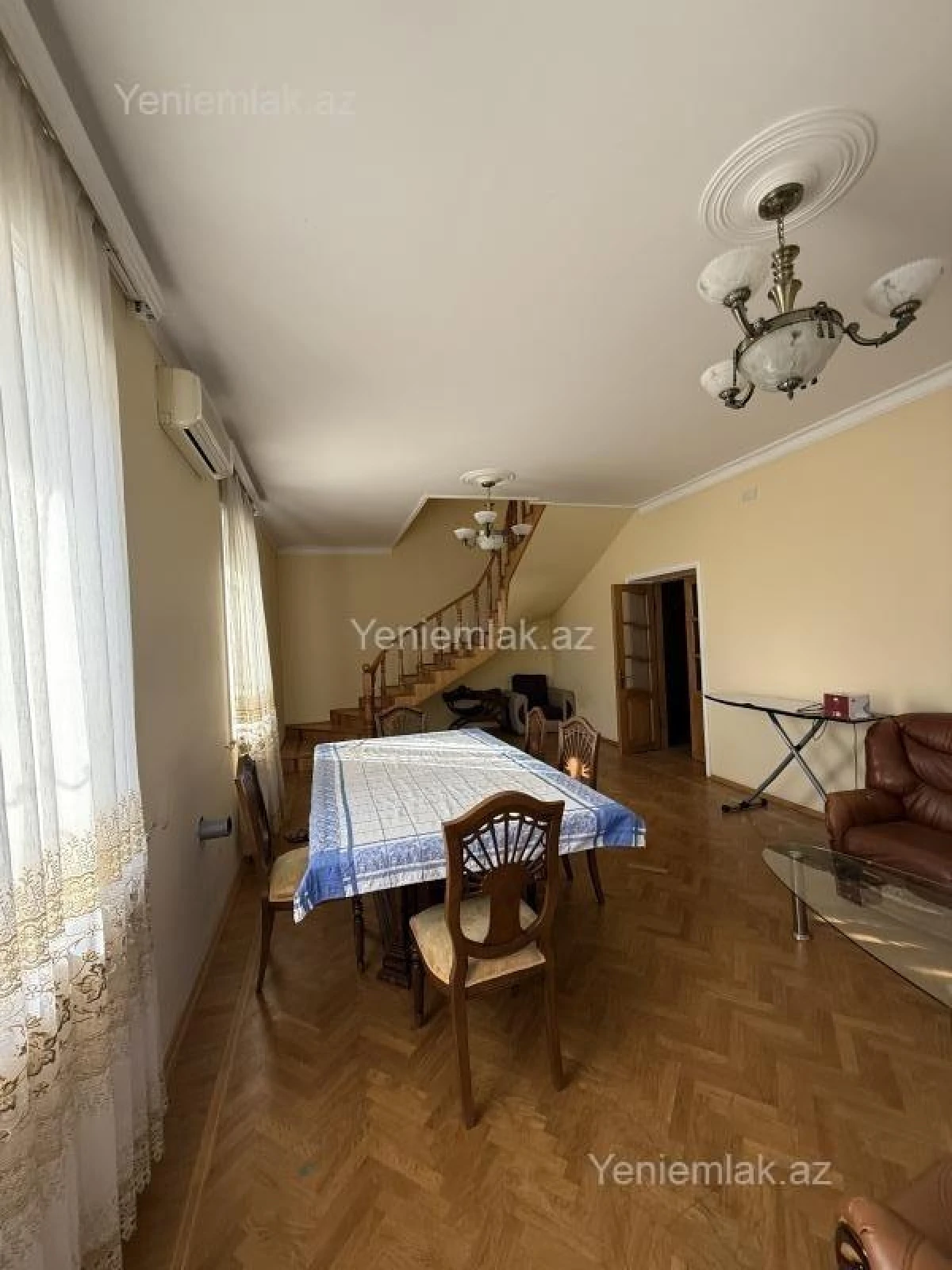 Satılır 7 otaqlı həyət evi 280 m²