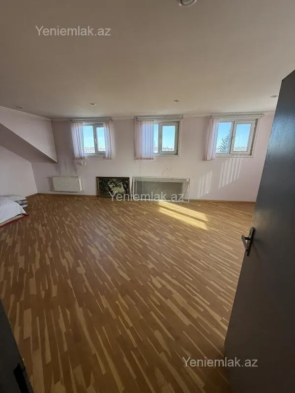 Satılır 7 otaqlı həyət evi 280 m²