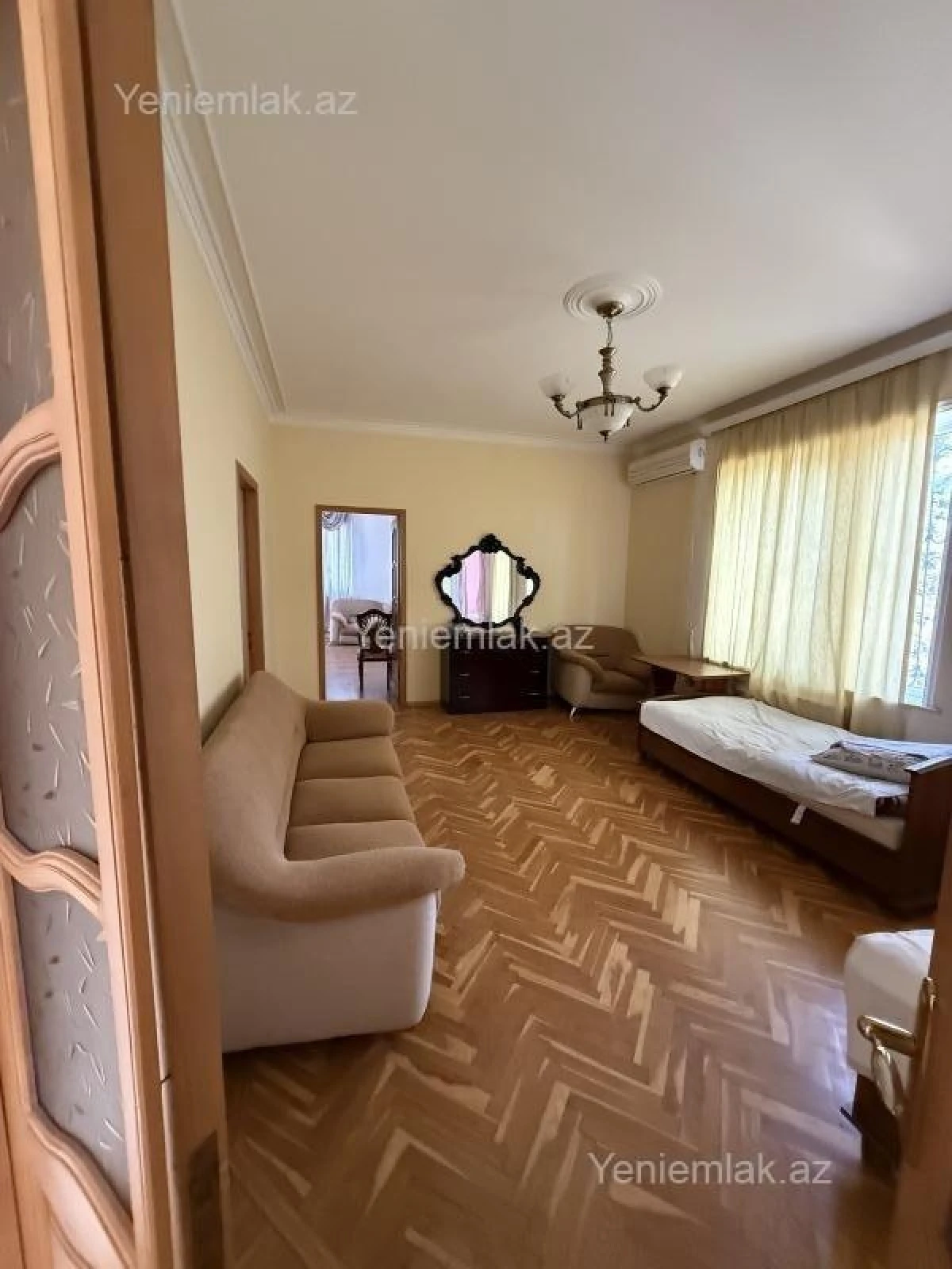 Satılır 7 otaqlı həyət evi 280 m²