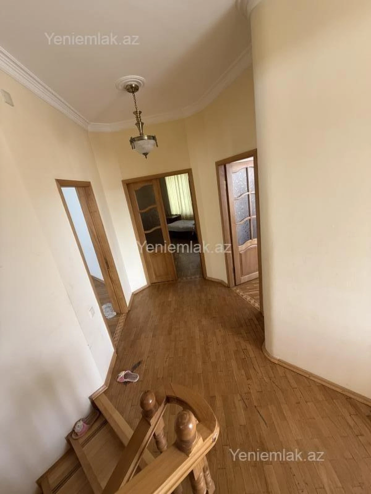 Satılır 7 otaqlı həyət evi 280 m²
