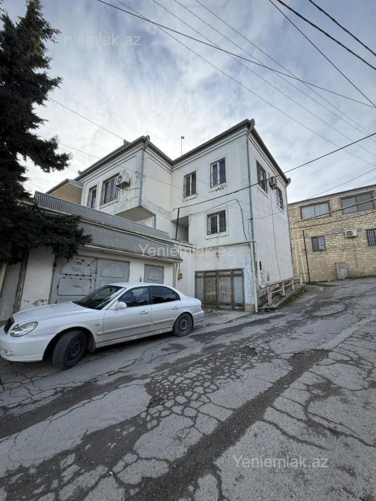 Satılır 7 otaqlı həyət evi 280 m²