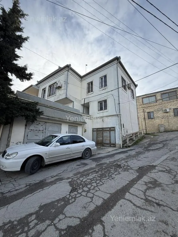 Satılır 7 otaqlı həyət evi 280 m²