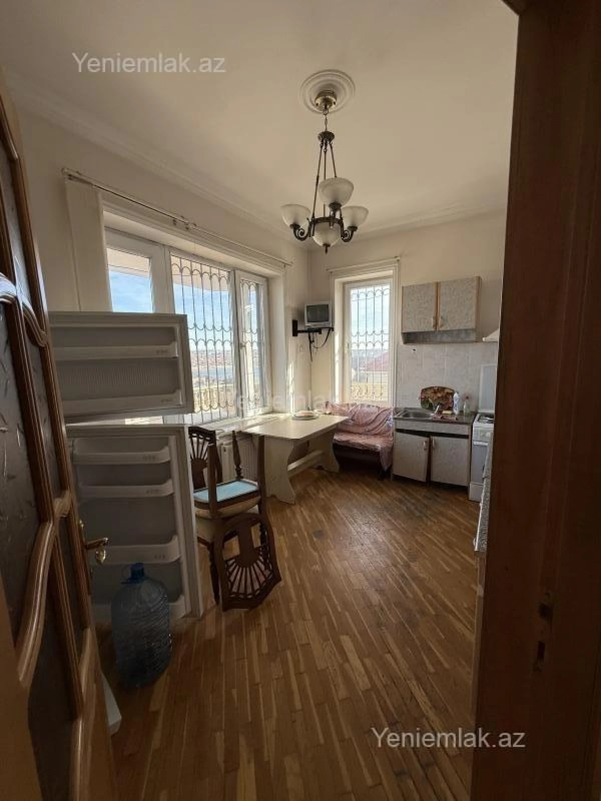 Satılır 7 otaqlı həyət evi 280 m²