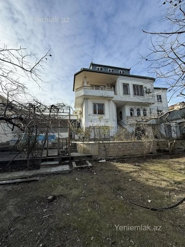 Satılır 7 otaqlı həyət evi 280 m²
