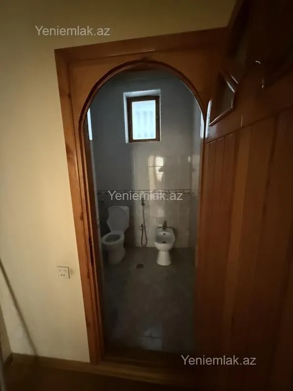 Satılır 7 otaqlı həyət evi 280 m²