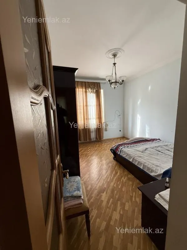 Satılır 7 otaqlı həyət evi 280 m²
