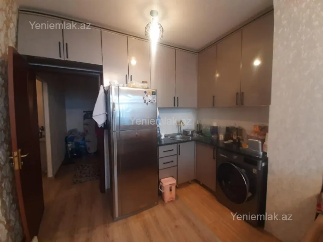 Satılır 2 otaqlı yeni tikili 60 m²