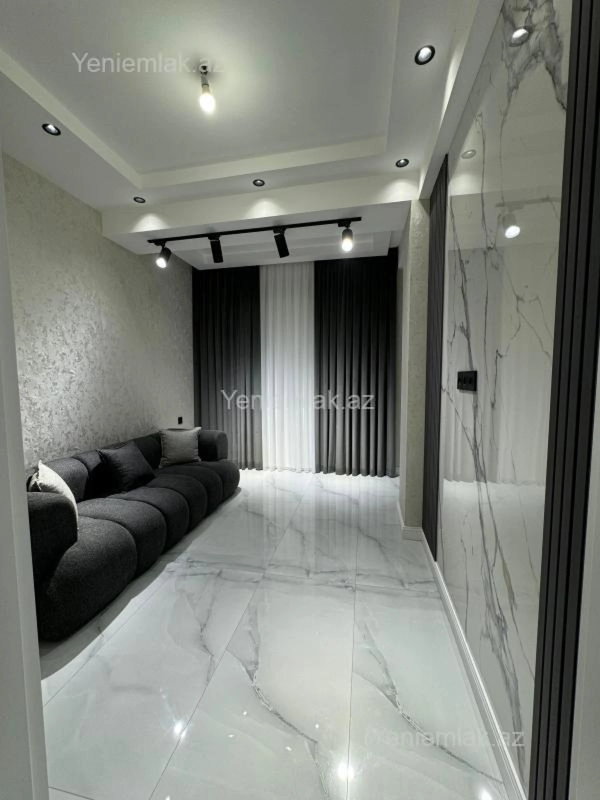 Satılır 3 otaqlı yeni tikili 80 m²