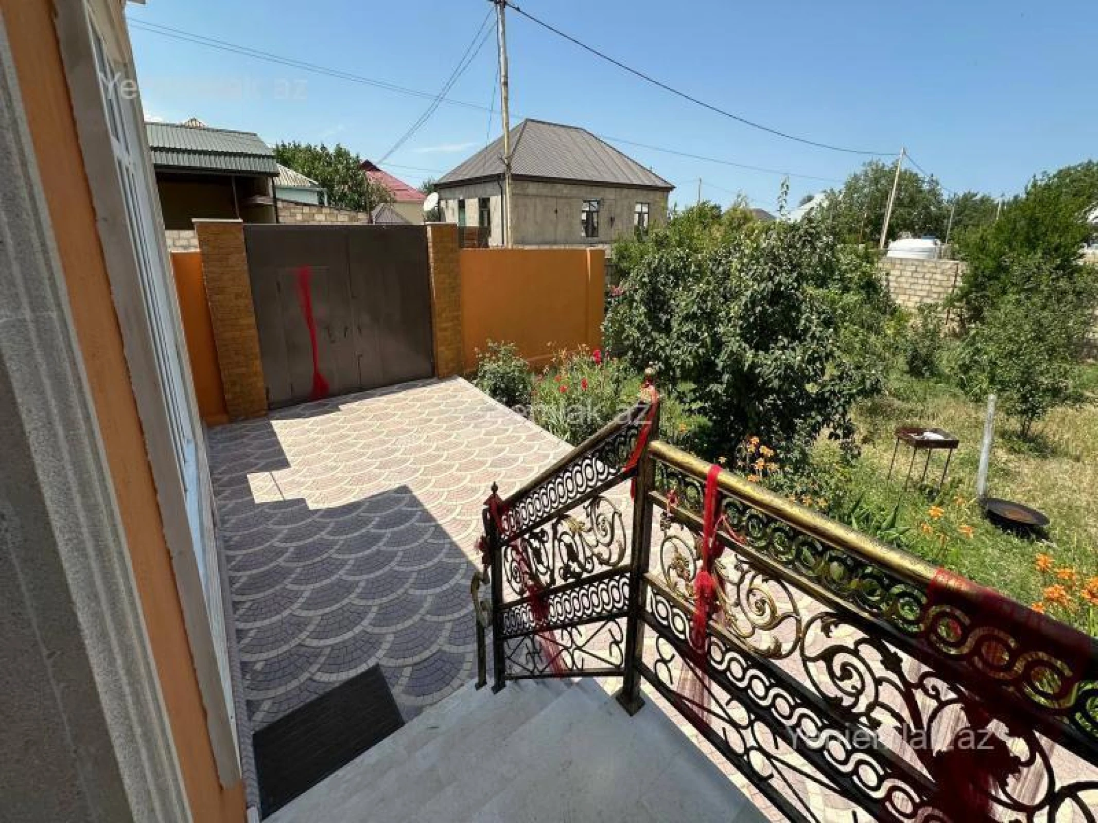 Satılır 5 otaqlı həyət evi 224 m²