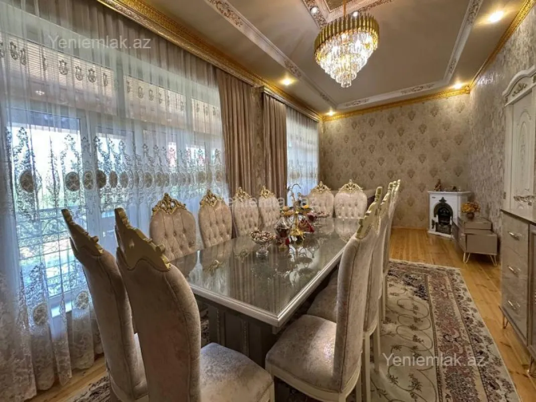 Satılır 5 otaqlı həyət evi 224 m²