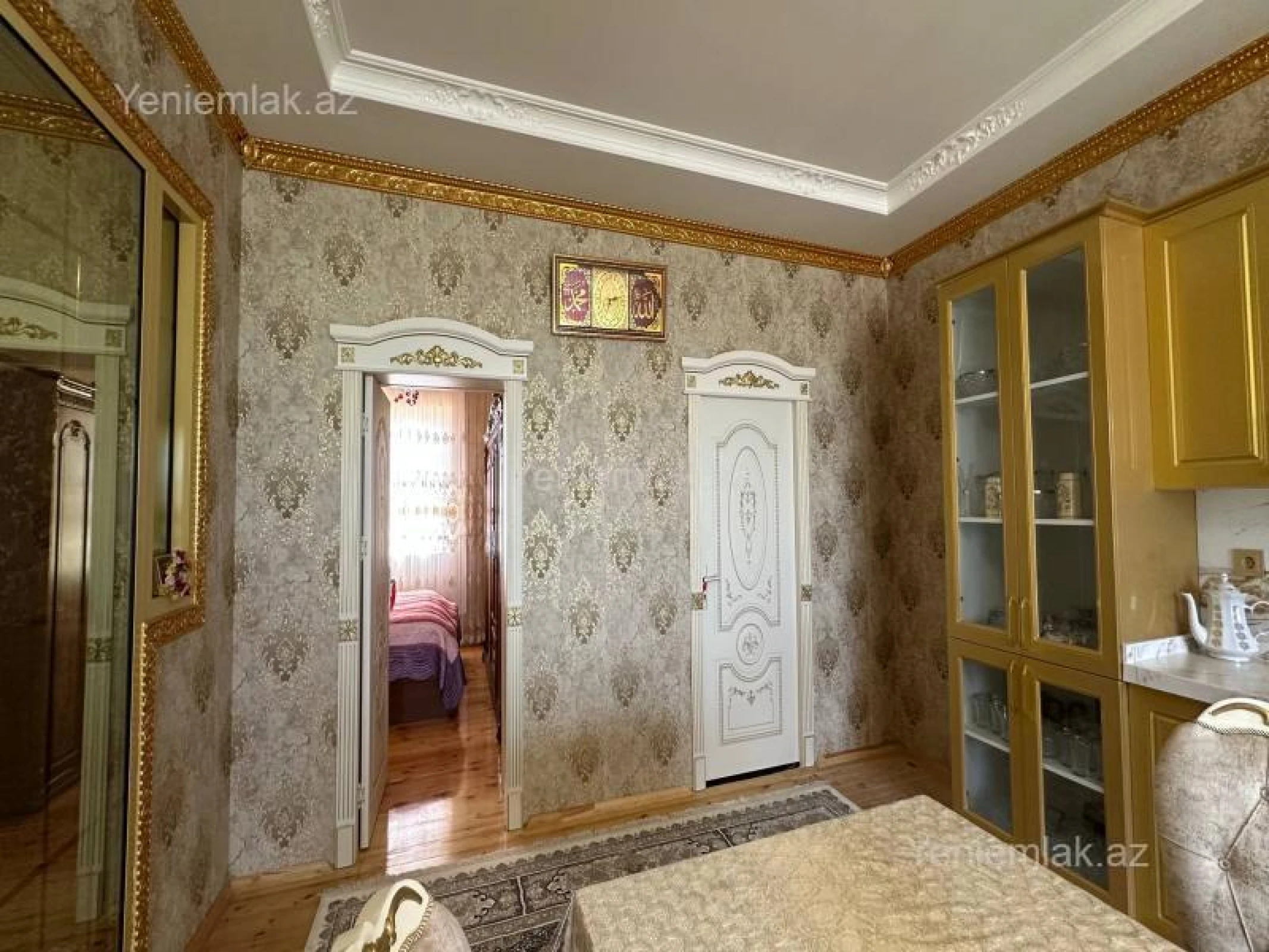 Satılır 5 otaqlı həyət evi 224 m²
