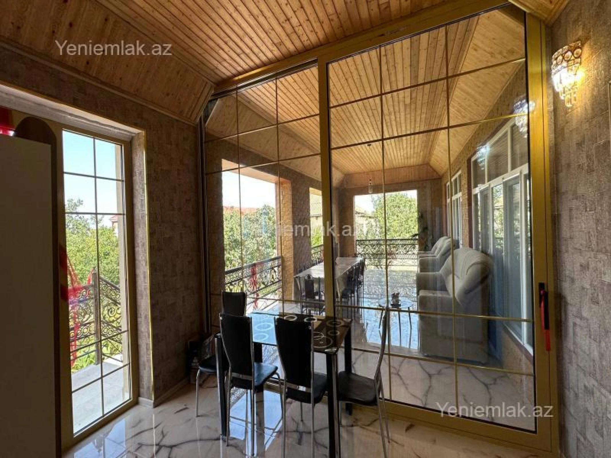 Satılır 5 otaqlı həyət evi 224 m²