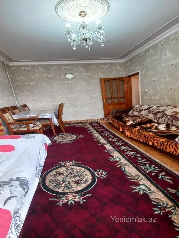Satılır 2 otaqlı köhnə tikili 65 m²