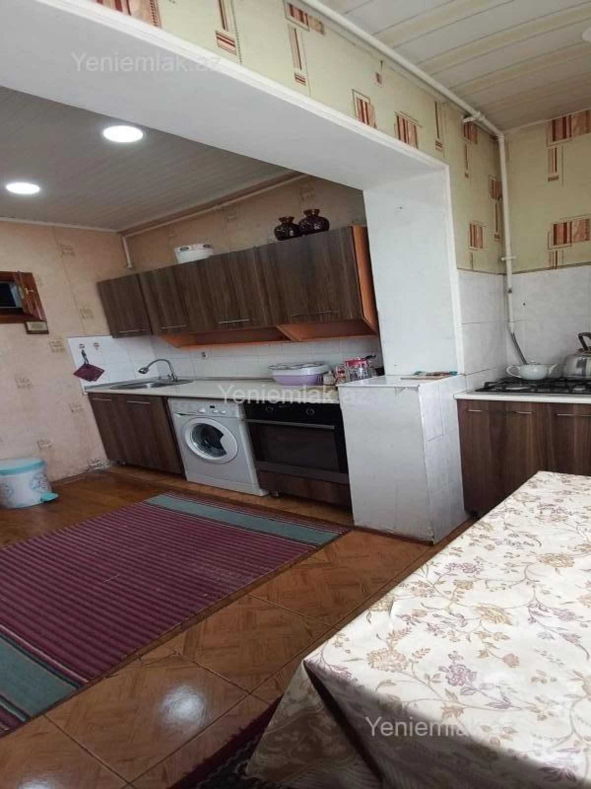 Satılır 2 otaqlı köhnə tikili 65 m²