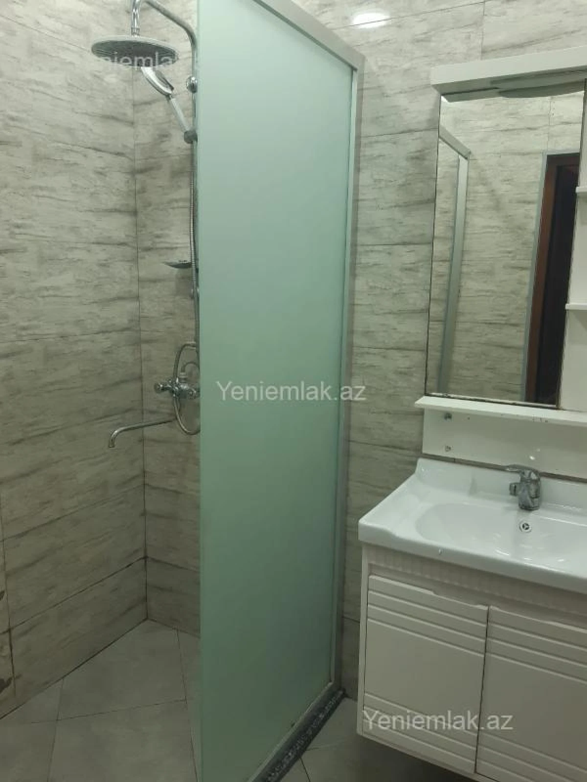 Satılır 2 otaqlı köhnə tikili 54 m²