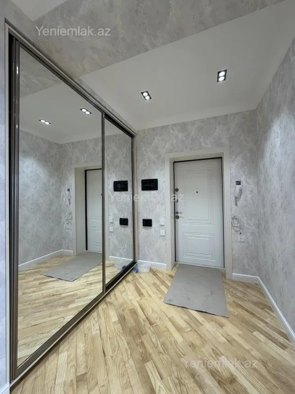 Satılır 3 otaqlı yeni tikili 92 m²