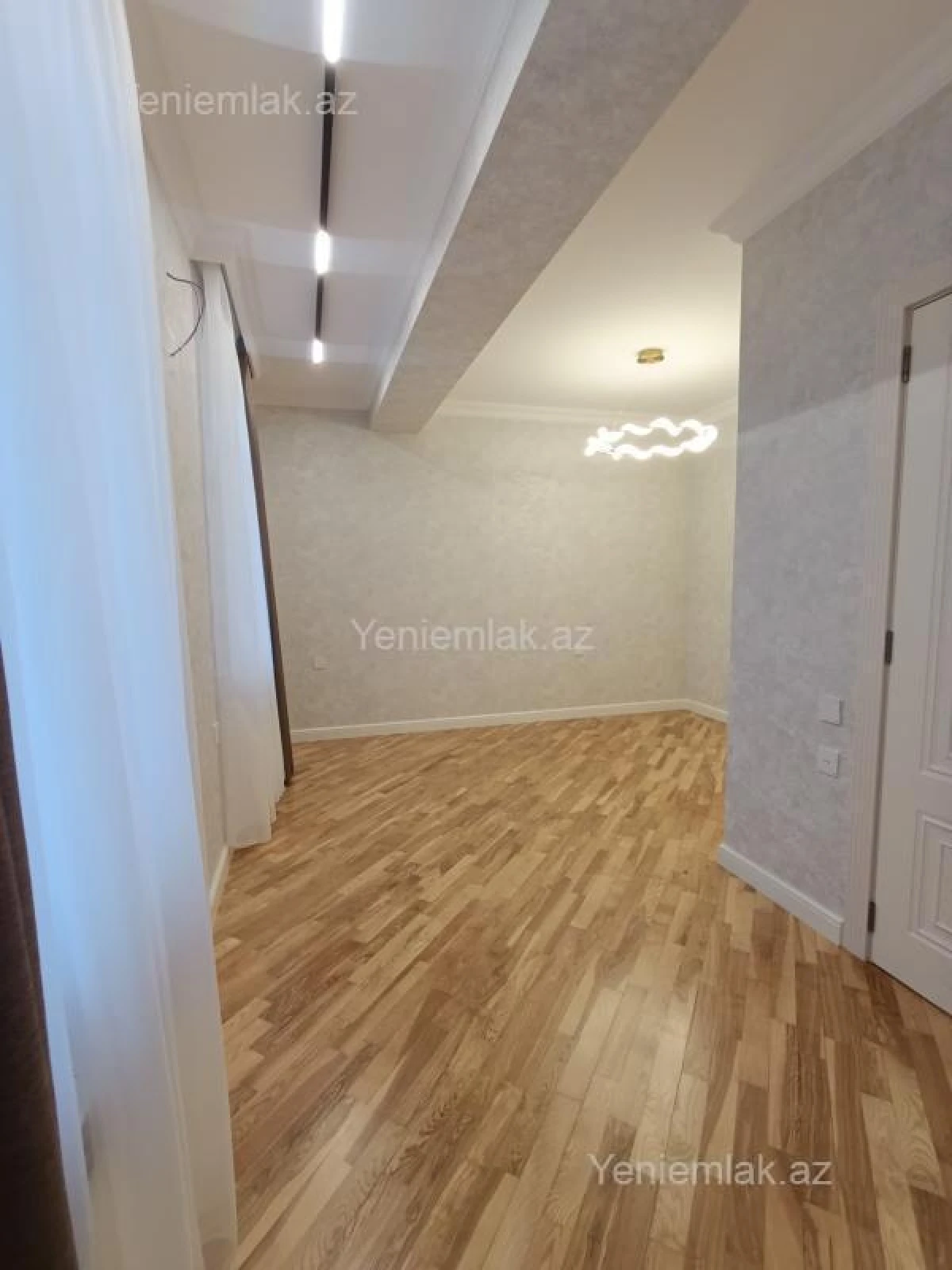 Satılır 3 otaqlı yeni tikili 92 m²