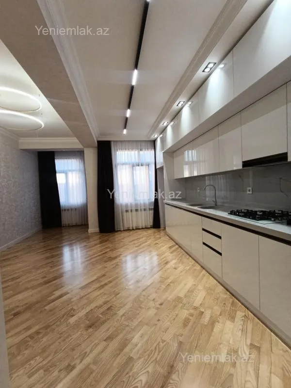 Satılır 3 otaqlı yeni tikili 92 m²