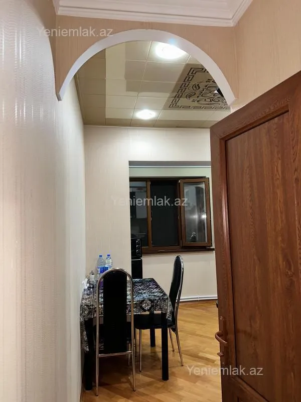 Satılır 3 otaqlı köhnə tikili 90 m²