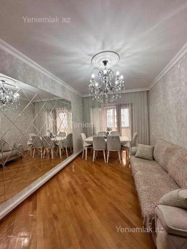 Satılır 3 otaqlı köhnə tikili 90 m²