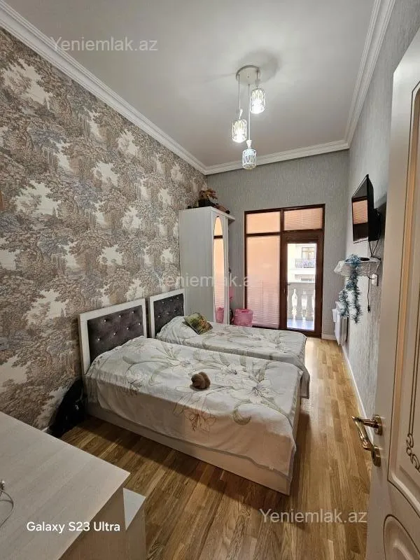 Satılır 3 otaqlı yeni tikili 100 m²