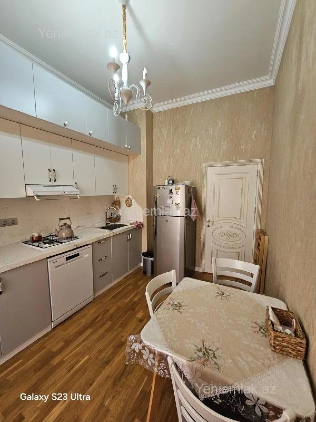 Satılır 3 otaqlı yeni tikili 100 m²