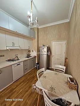 Satılır 3 otaqlı yeni tikili 100 m²