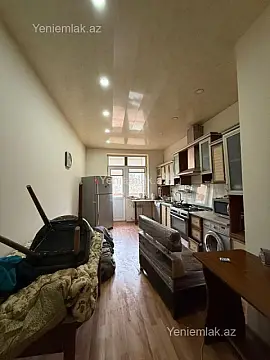 Satılır 3 otaqlı yeni tikili 130 m²