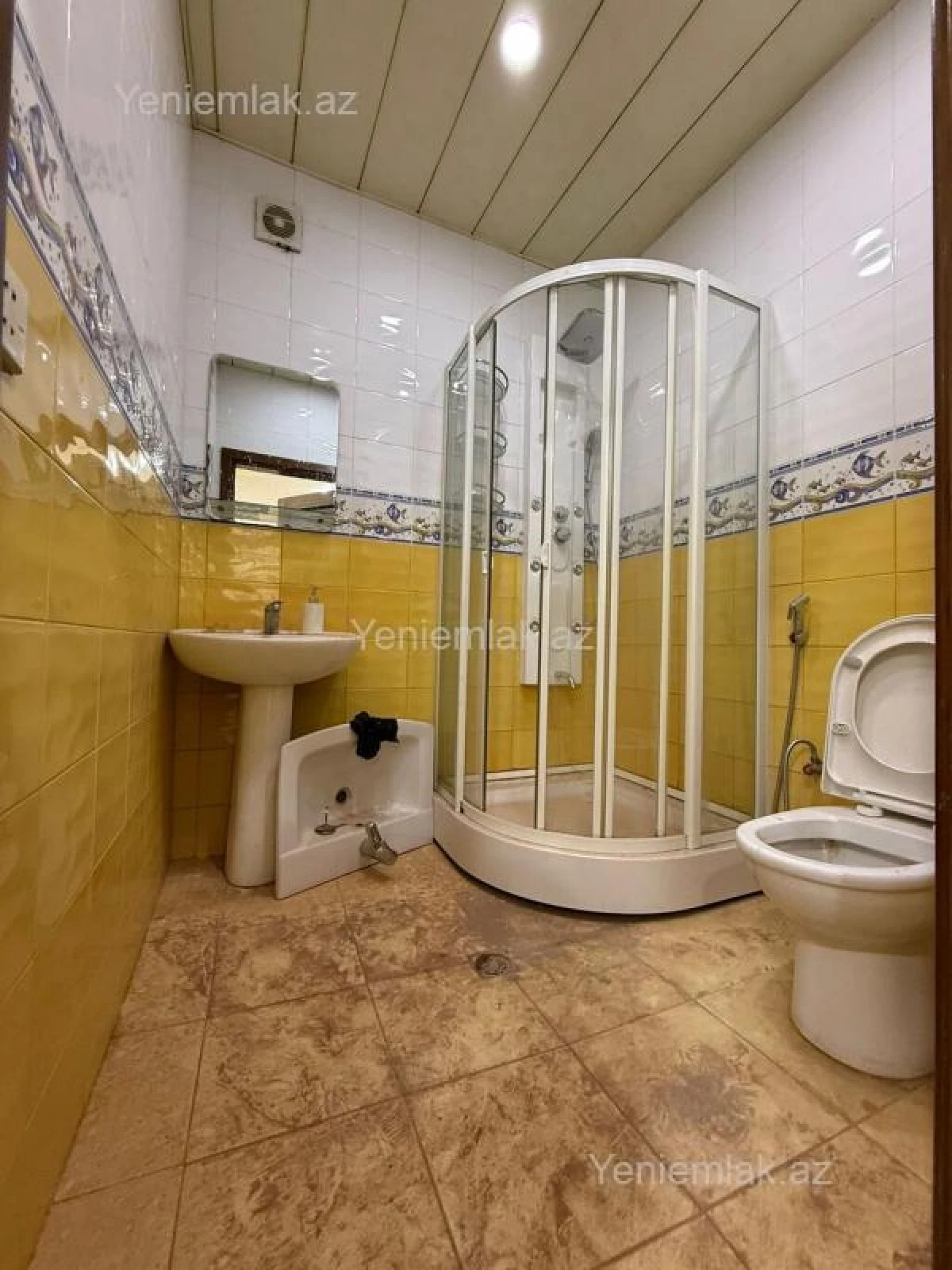 Satılır 3 otaqlı yeni tikili 130 m²