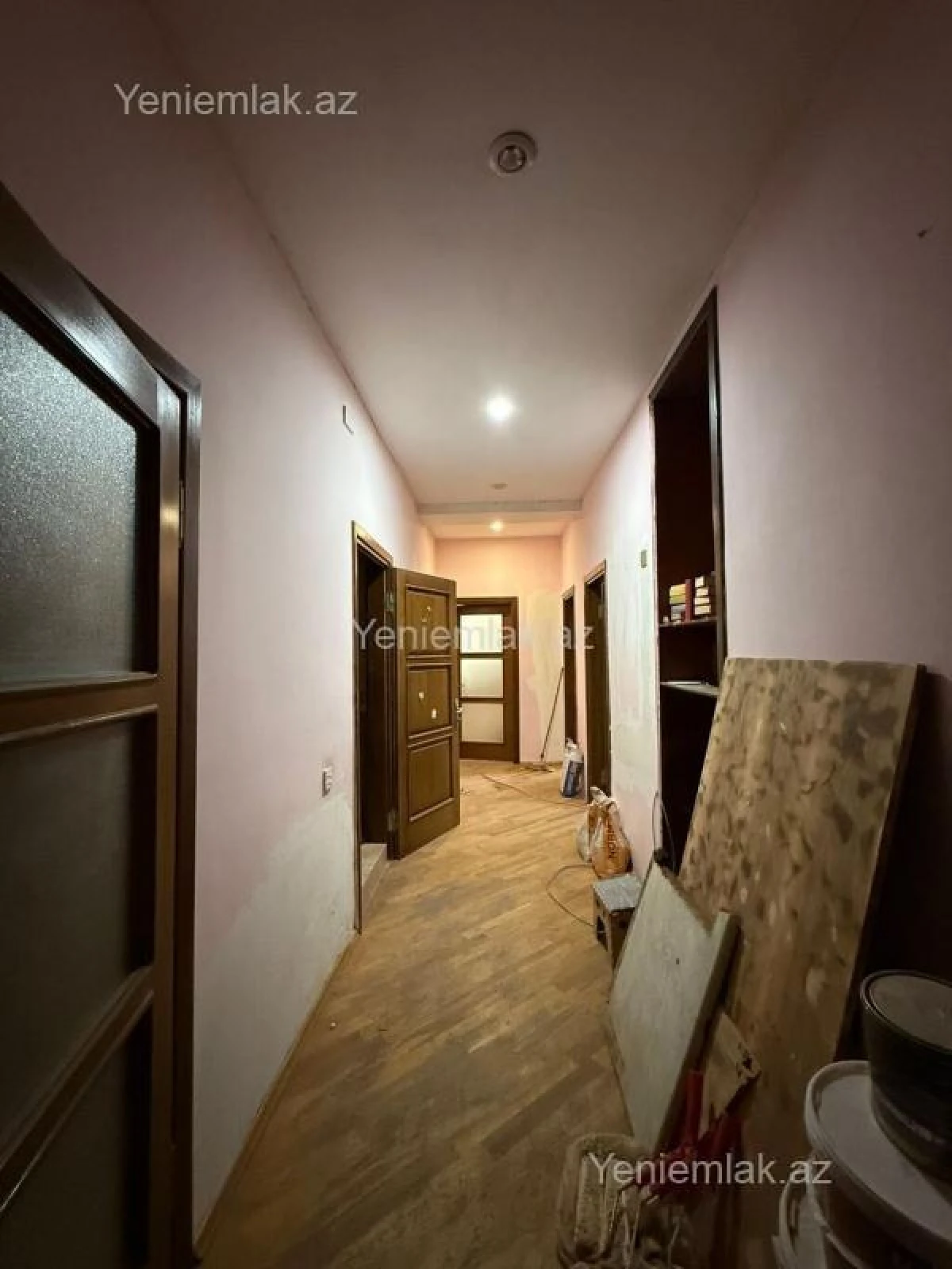 Satılır 3 otaqlı yeni tikili 130 m²