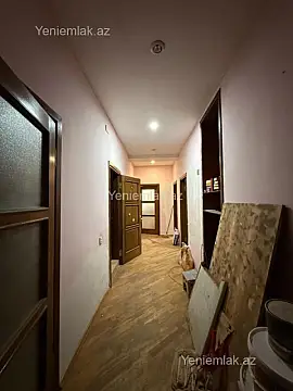 Satılır 3 otaqlı yeni tikili 130 m²