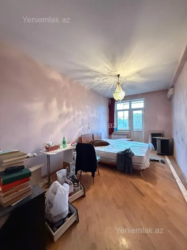 Satılır 3 otaqlı yeni tikili 130 m²