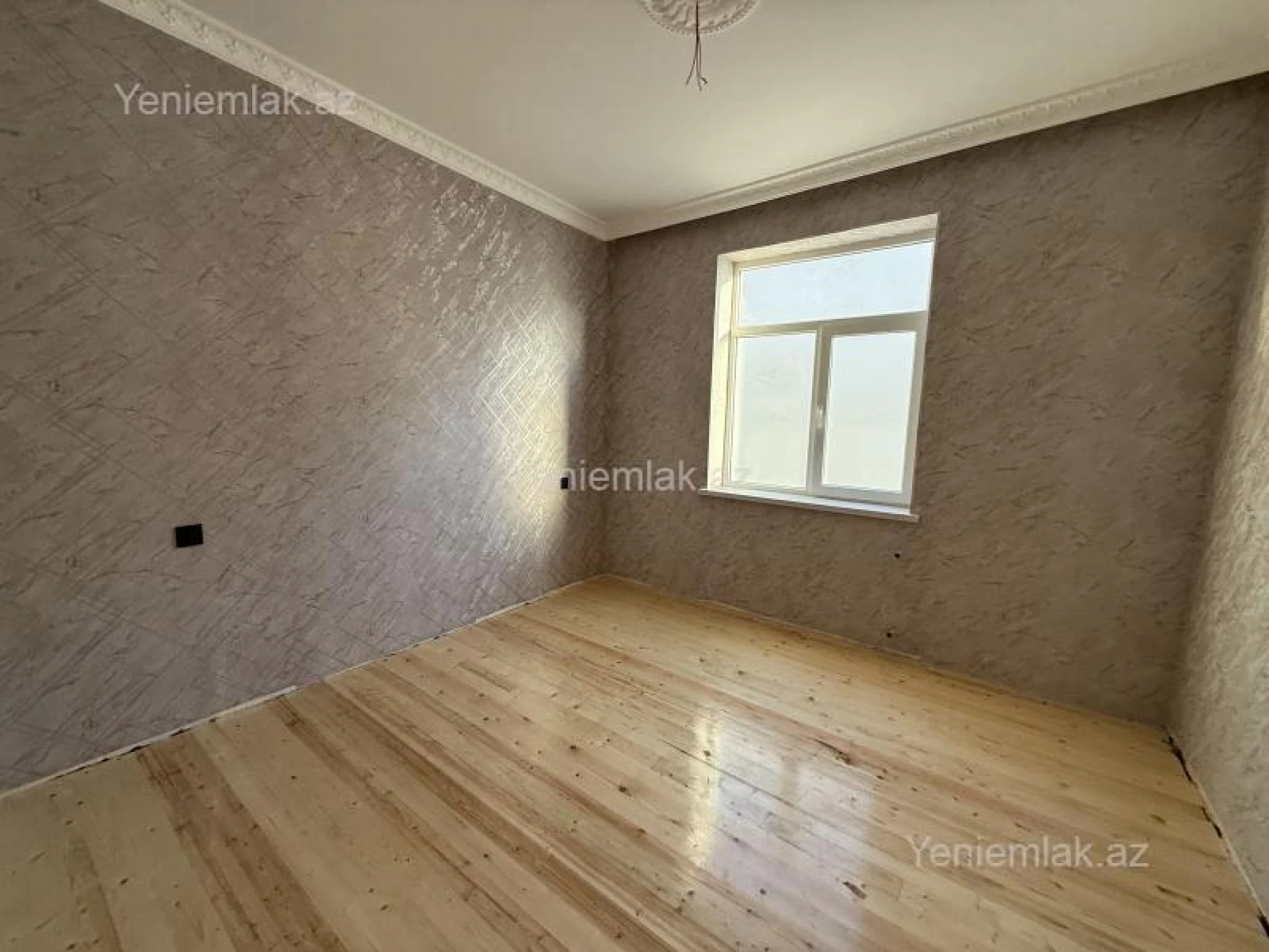 Satılır 3 otaqlı həyət evi 100 m²