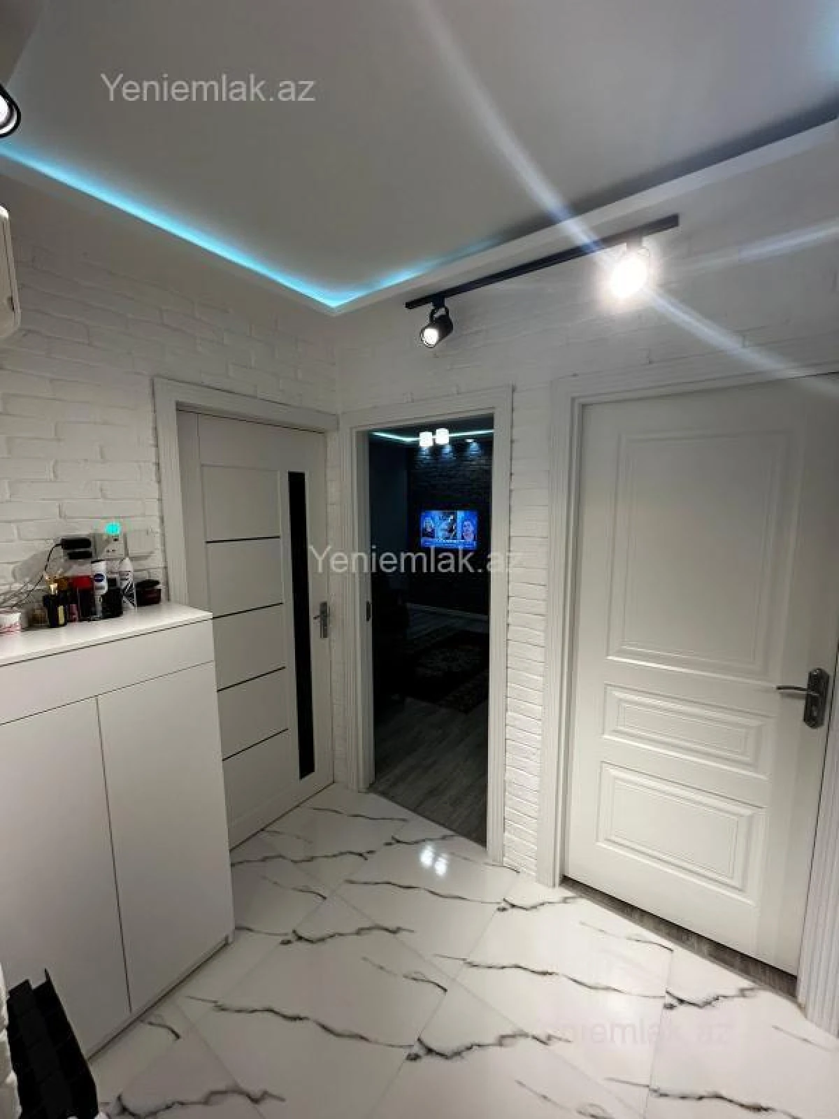Satılır 2 otaqlı köhnə tikili 50 m²