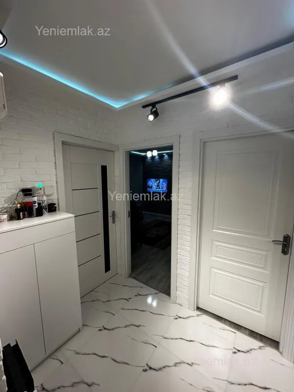 Satılır 2 otaqlı köhnə tikili 50 m²