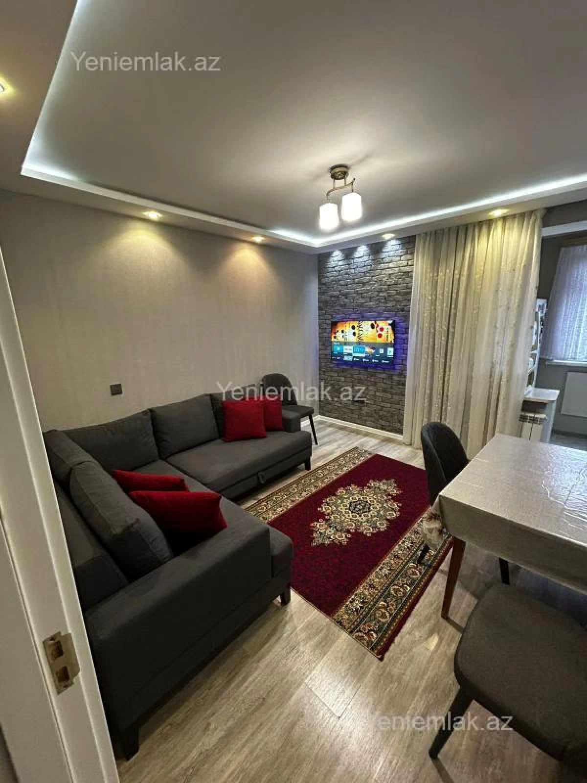 Satılır 2 otaqlı köhnə tikili 50 m²