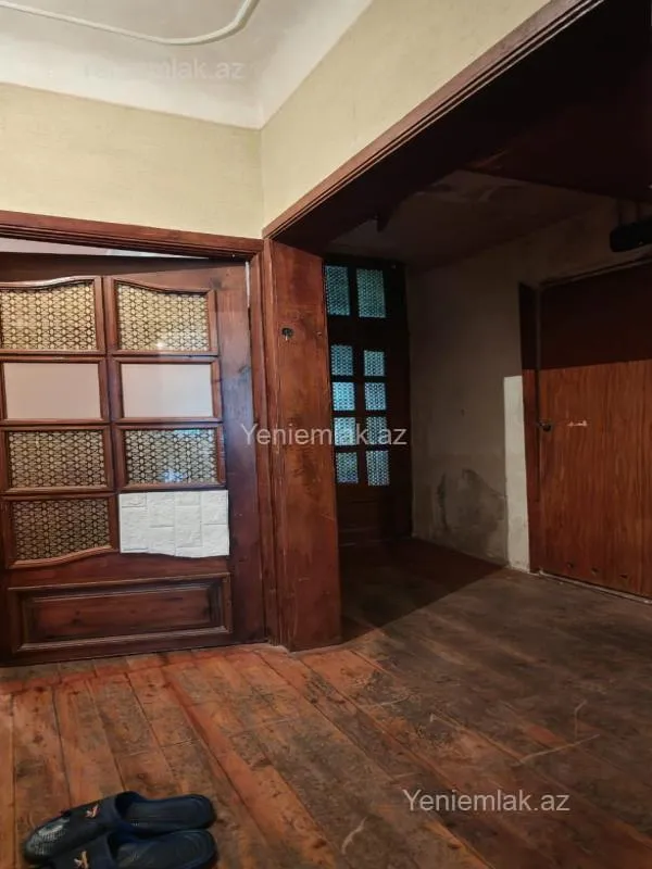 Satılır 3 otaqlı köhnə tikili 60 m²