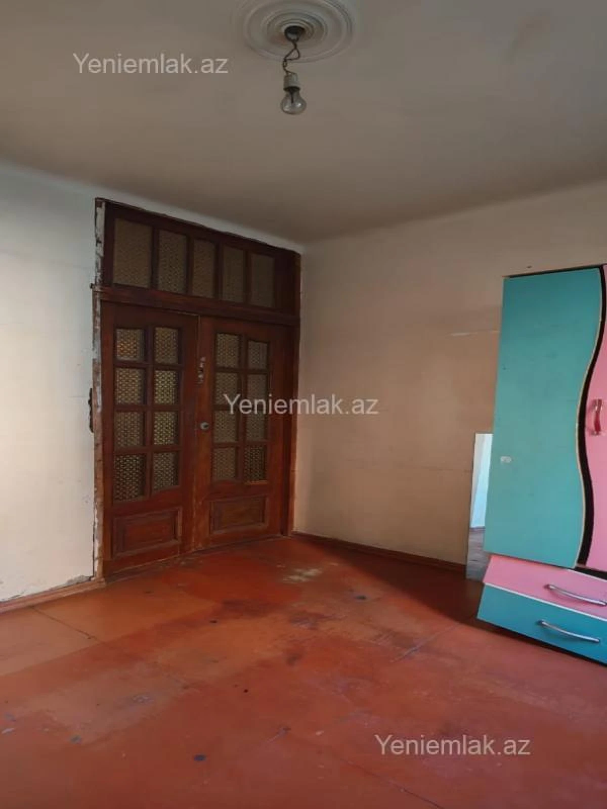 Satılır 3 otaqlı köhnə tikili 60 m²