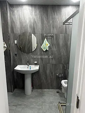 Satılır 2 otaqlı köhnə tikili 75 m²