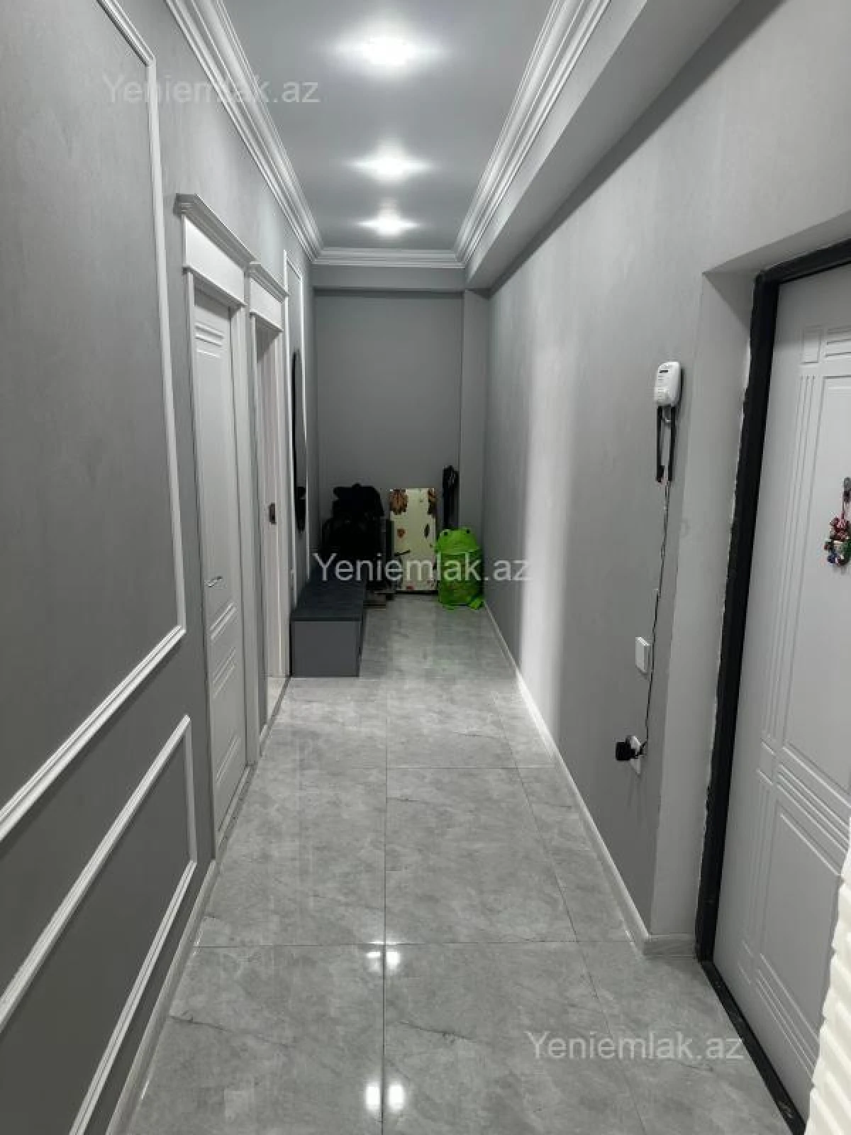 Satılır 2 otaqlı köhnə tikili 75 m²