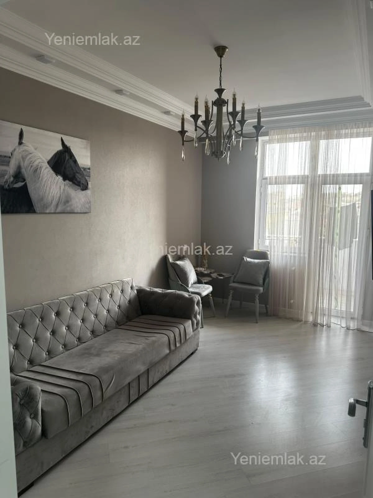 Satılır 2 otaqlı köhnə tikili 75 m²