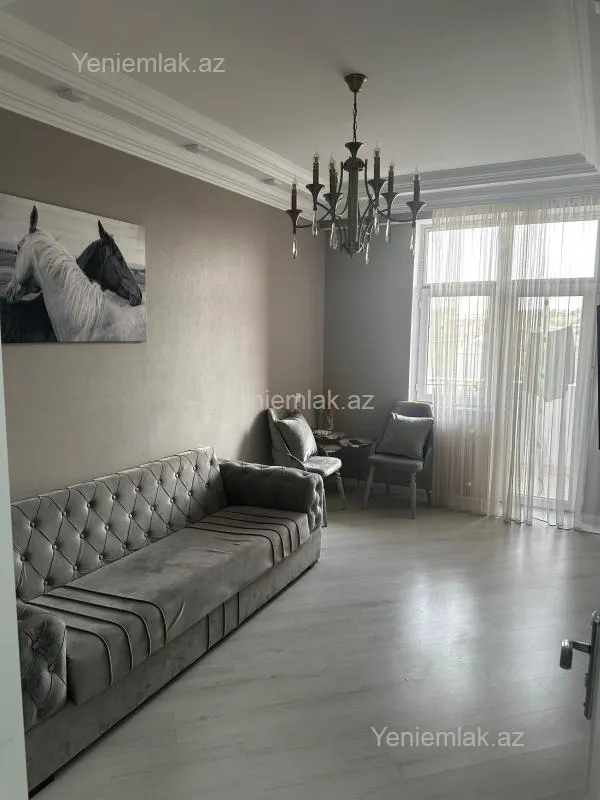 Satılır 2 otaqlı köhnə tikili 75 m²