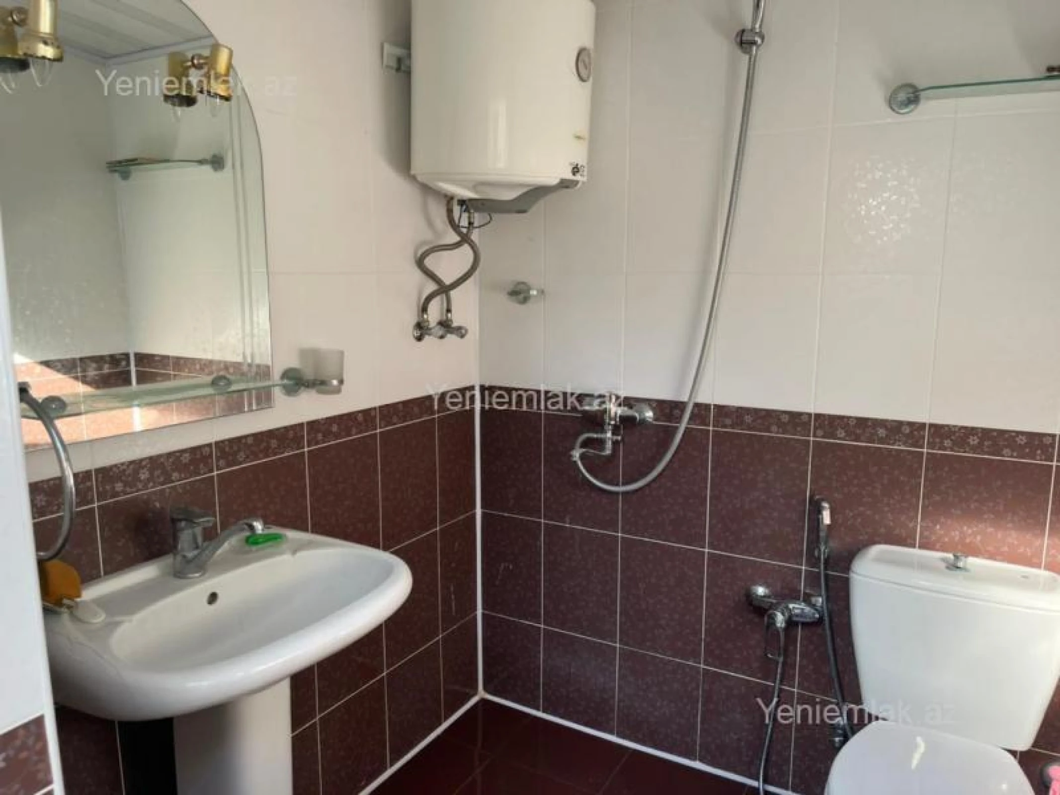 Satılır 5 otaqlı həyət evi 170 m²