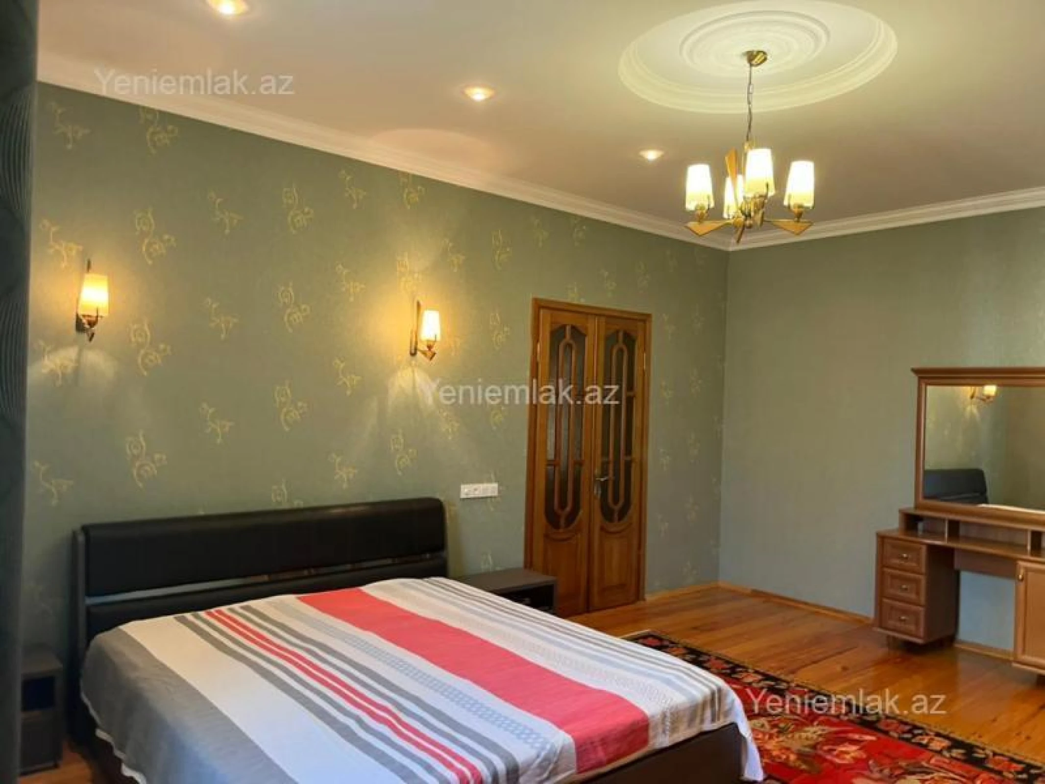 Satılır 5 otaqlı həyət evi 170 m²